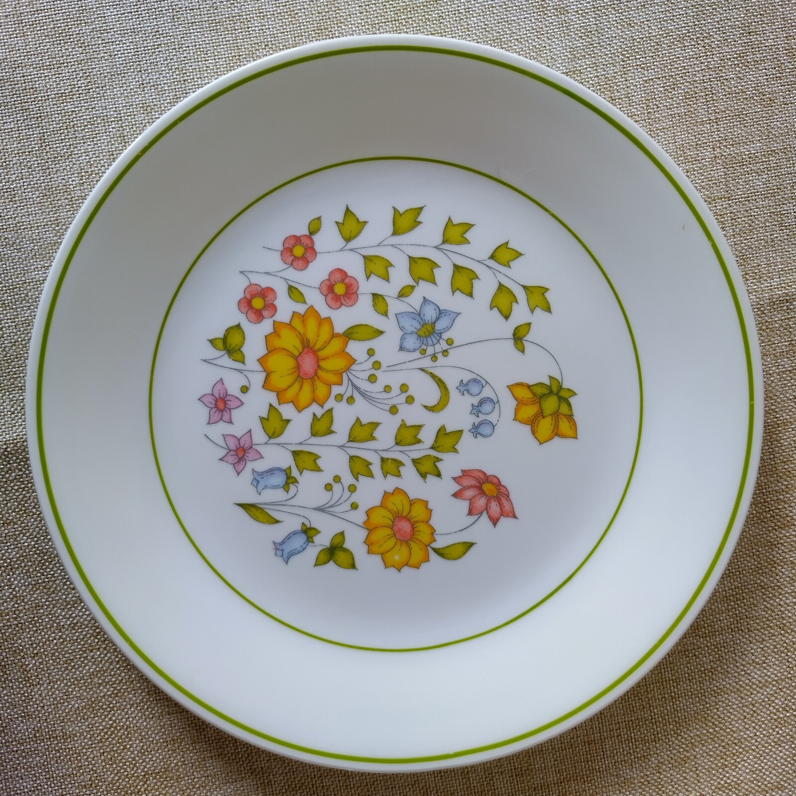 set-8-corelle-spring-meadow-pattern-8-5-salad-dessert-plates-ebay