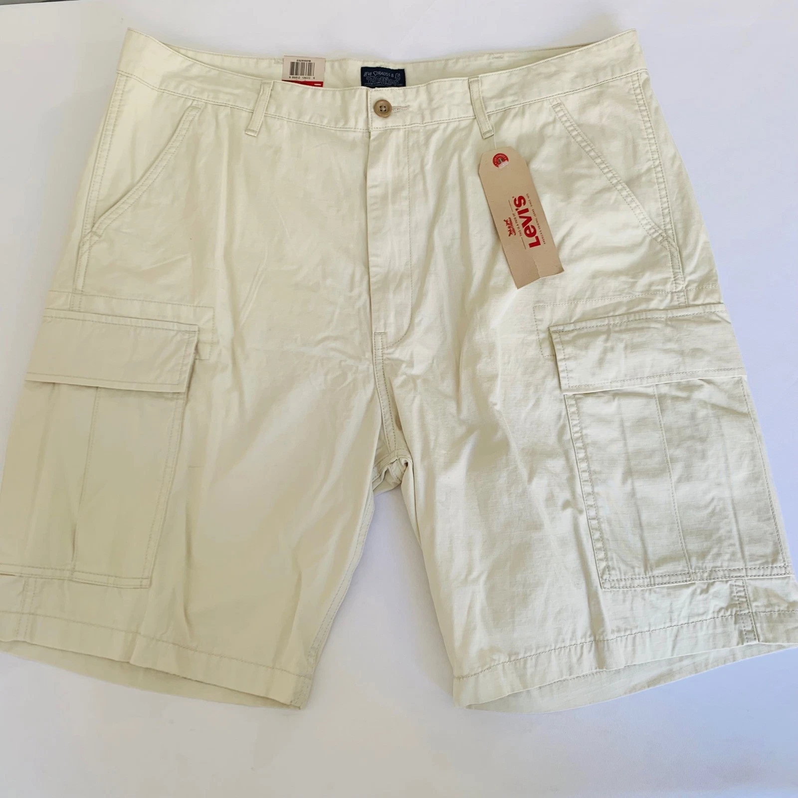 NWT Levis Carrier Cargo Shorts Men 38 Cream Ripstop Loose Utility Gorpcore Hike