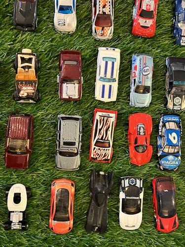 Gran Lote De 70 Coches Diecast Hot Wheels De Colección Años 90 2000 Camiones Motocicletas Dirt - Imagen 9 de 12