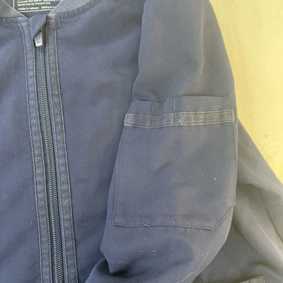 Chaqueta Médica Técnica Figs para Mujer XS Bellery Azul Marino Cremallera Completa Bolsillos Médicos Foto 3 de 4