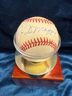 👀⚾️ Joe DiMaggio Autographed Baseball N.Y. Yankees HOF MLB Legend ⚾️👀