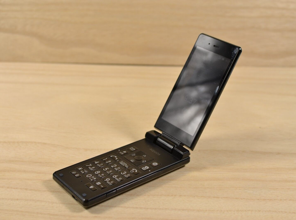 SHARP 504SH AQUOS KEITAI Black ANDROID FLIP PHONE 3.4In Carrier Locked