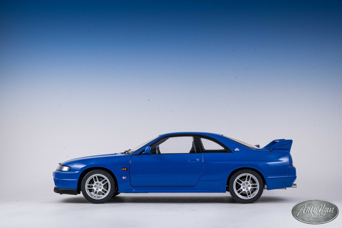 オートアート 1/18 日産スカイライン GT-R(R33) 1/18 日産