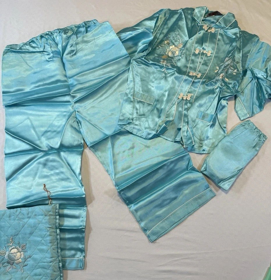 Винтажные детские японские шелковые пижамы 50-х с топом, брюки, тапочки, набор сумок - Изображение 3 из 4