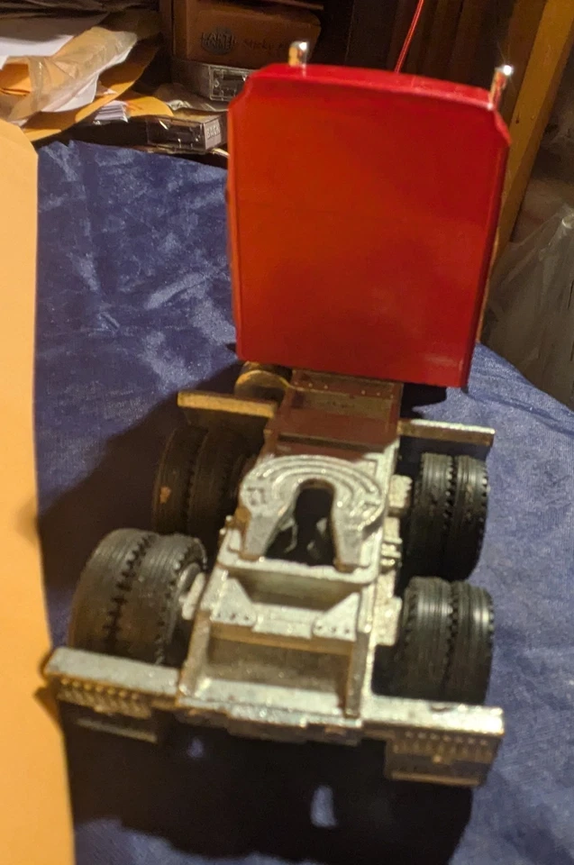 Винтажный литой красный полугрузовик JRL Inc YouKenworth W900 сделано в Гонконге - Изображение 4 из 4