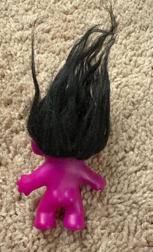 2012 DAM DARK HORSE TROLL 2 1/2" Doll VERY RARE Pink Skin, Black Hair, Red Jewel - Image 2 of 4