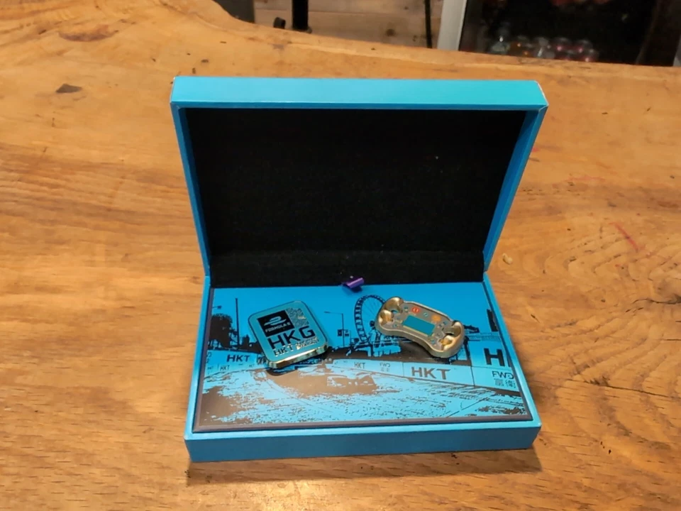 2017 FIA Formula E HKT Hong Kong E-Prix 2 Pin Boxed Set - Limited Edition - Image 3 of 4