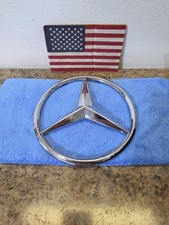 Oem Brand New Genuine Mercedes-benz Grille Emblem A 000 817 60 07 
