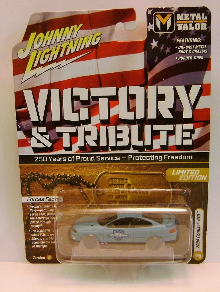 Johnny Lightning Version A Wheeled Warriors WWII Dodge WC57 Command Car
