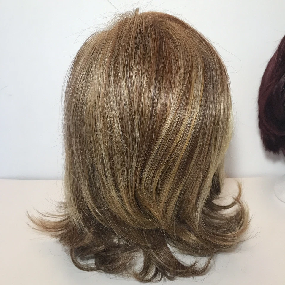 Lote/2 Pelucas Mujer Raquel Welch Janet Colección Tonos Sintéticos Castaño Rojizo Promedio Foto 3 de 4