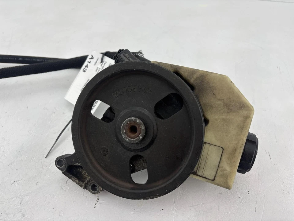 2000-2002 Saturn Sw2 Power Steering Pump W/ Reservoir Oem 21013100 - Image 4 of 4