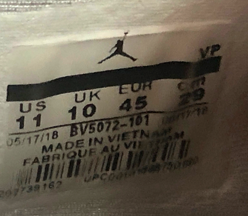Nike Air Jordan XXXIII 2018 - Men's Size 11 - Black, Red & White - BV5072-101 - Picture 11 of 13