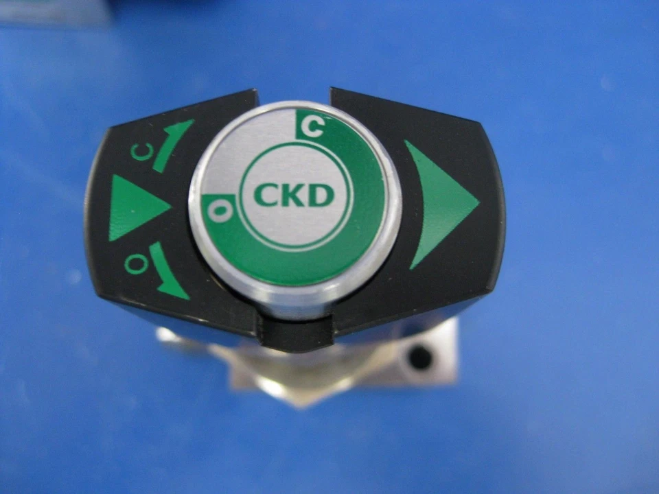 Válvula de bloque manual CKD OGD10V-X0044 con puerto MVCR 1/4", lote de 2, usada Foto 3 de 4