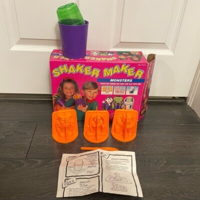 Vintage 1992 Toymax Shaker Maker Universal Studios Monsters