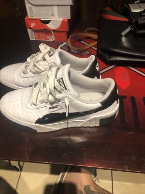 Puma Womens Black White Size 8 Sneakers  Bin74