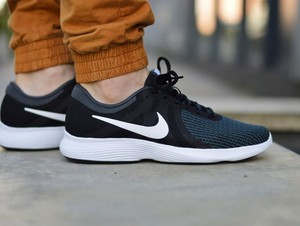 nike revolution 4 ebay