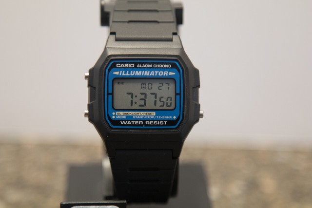 Casio Men's Illuminator Alarm Chrono Digital Black Resin Watch F105W-1A | eBay
