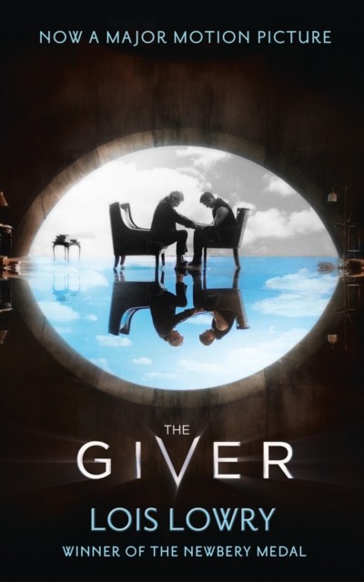 The Giver by Lois Lowry (Paperback Book)