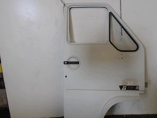 Porte avant et accessoires Renault B70