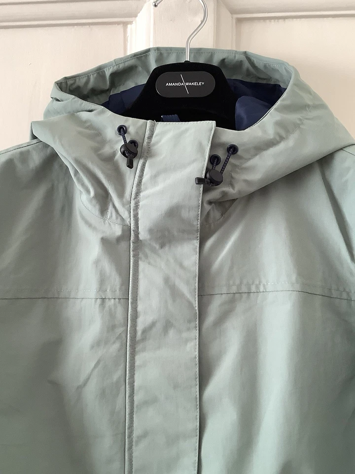 BNWT LANDS END SQUALL  GREEN OUTDOOR WATERPROOF HOODED ANORAK  JACKET S(10-12) - Image 2 of 4