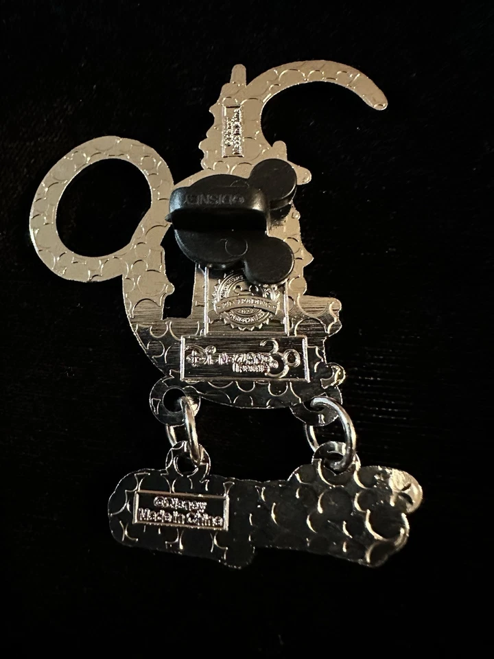 Prendedor colgante 30 aniversario Castillo de la Bella Durmiente DisneyLand París Dlp 2022 Foto 2 de 2