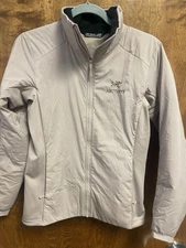 Arc’teryx Atom Lt Ripstop Nude Women’s Size XS Full Zip Long Sleeve Jacket 24112