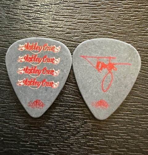 MOTLEY CRUE #3 / TOMMY LEE / TOUR GUITAR PICK | eBay MOTLEY CRUE #3 / TOMMY LEE / TOUR GUITAR PICK | eBay