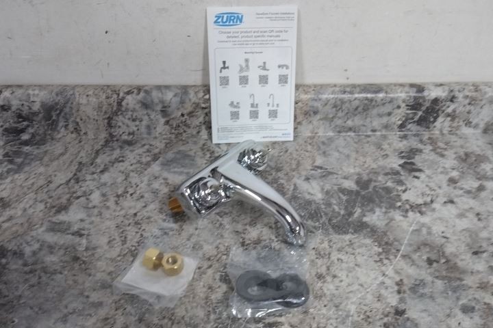 Zurn Z81103-XL-3M 0.5 GPM Chrome Finish Low Arc Bathroom Faucet (C)