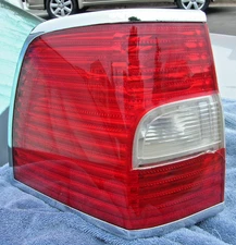 2007-2014 Lincoln Navigator Left Rear Drivers Outer Tail Light Lens OEM Cracks