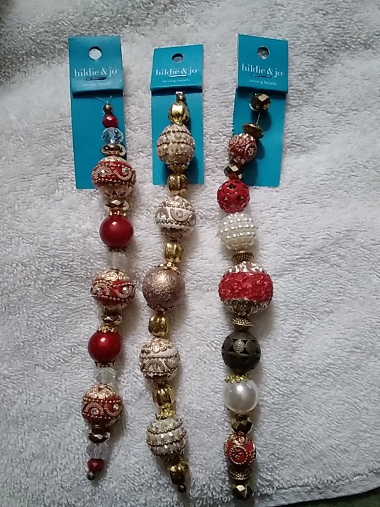 Hildie & Jo 3 Set Of Strung Beads 7" NWT Red/Gold & White/Gold 2017/2018 