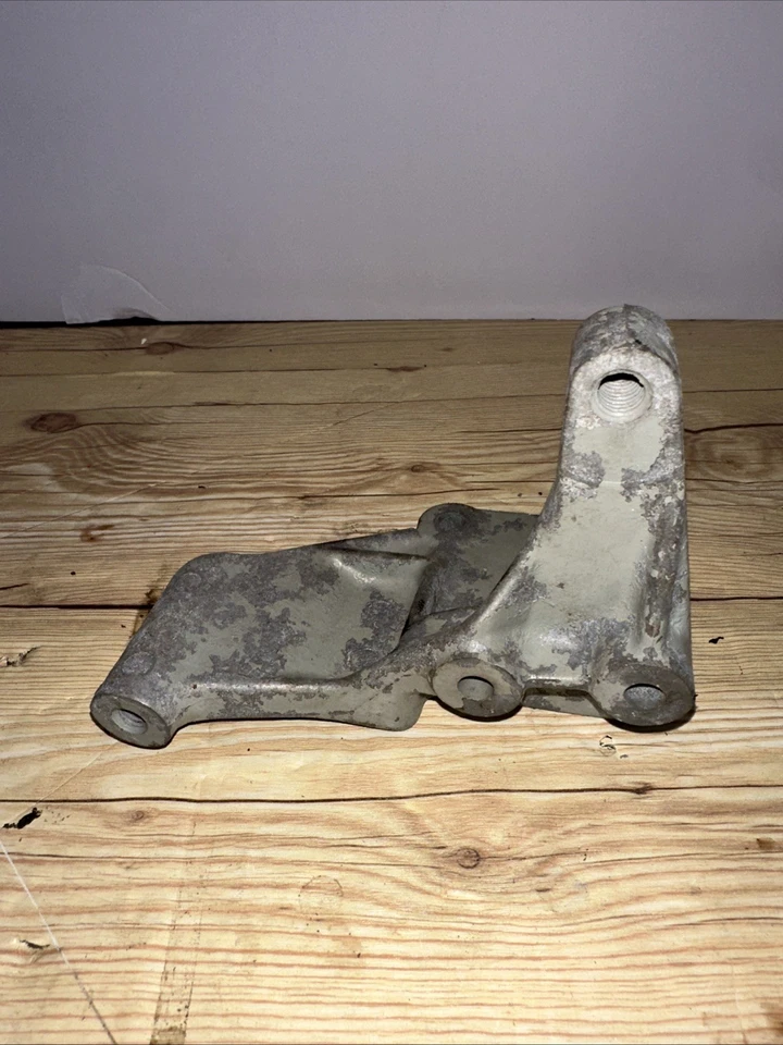 Soporte alternador Jeep Cherokee XJ Comanche MJ 87-90 OEM 4.0 8953002894 Foto 2 de 3