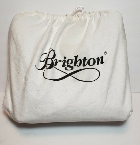 BOLSO BANDOLERA PEQUEÑO BRIGHTON JOURNEY TO INDIA RAYA BORDADO FLORAL PRECIO DE VENTA SUGERIDO POR EL FABRICANTE 365 $ - Imagen 9 de 17