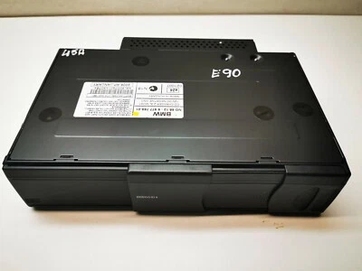 BMW 3 SERIES E90 2007 / 05-11 6 CD Disc Changer Without Magazine 65.12- 6977759 - Image 1 of 4