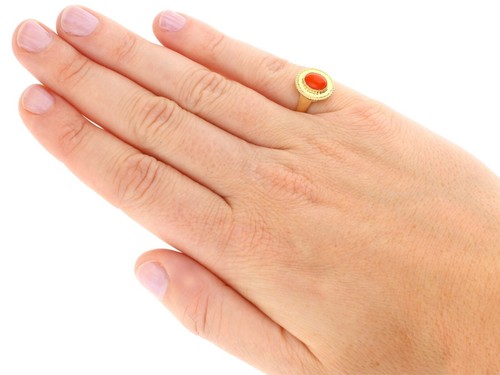 Vintage 1980s Coral and 18ct Yellow Gold Dress Ring - Picture 7 of 9