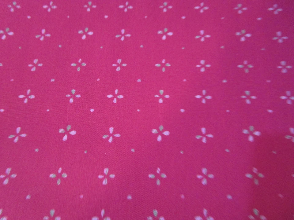 Tela de algodón edredón -Marcas de agua Cerise - Tela de galería de arte por yarda Foto 2 de 4