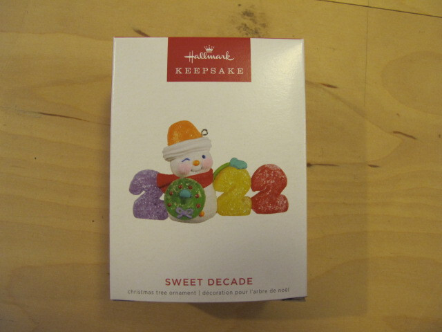 HALLMARK 2022 SWEET DECADE ORNAMENT - NEW