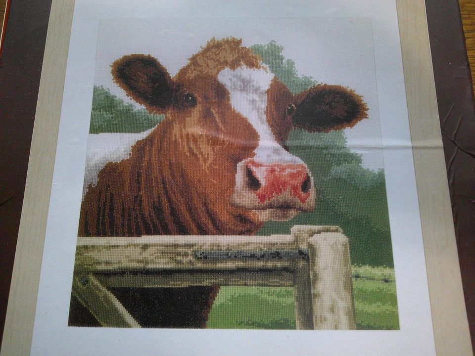 LanArte Kit Punto de Cruz Contado VACA ERRANTE 13.75" Cuadrado Foto 2 de 3