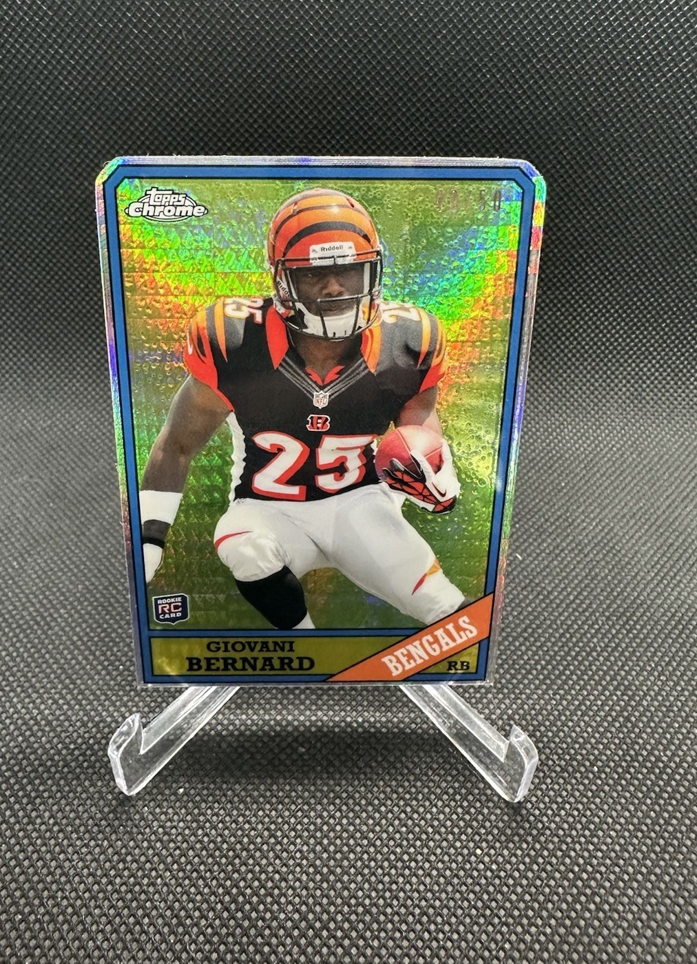 Giovani Bernard Topps Chrome 1986 Insert #17 Prism Refractor Die-Cut