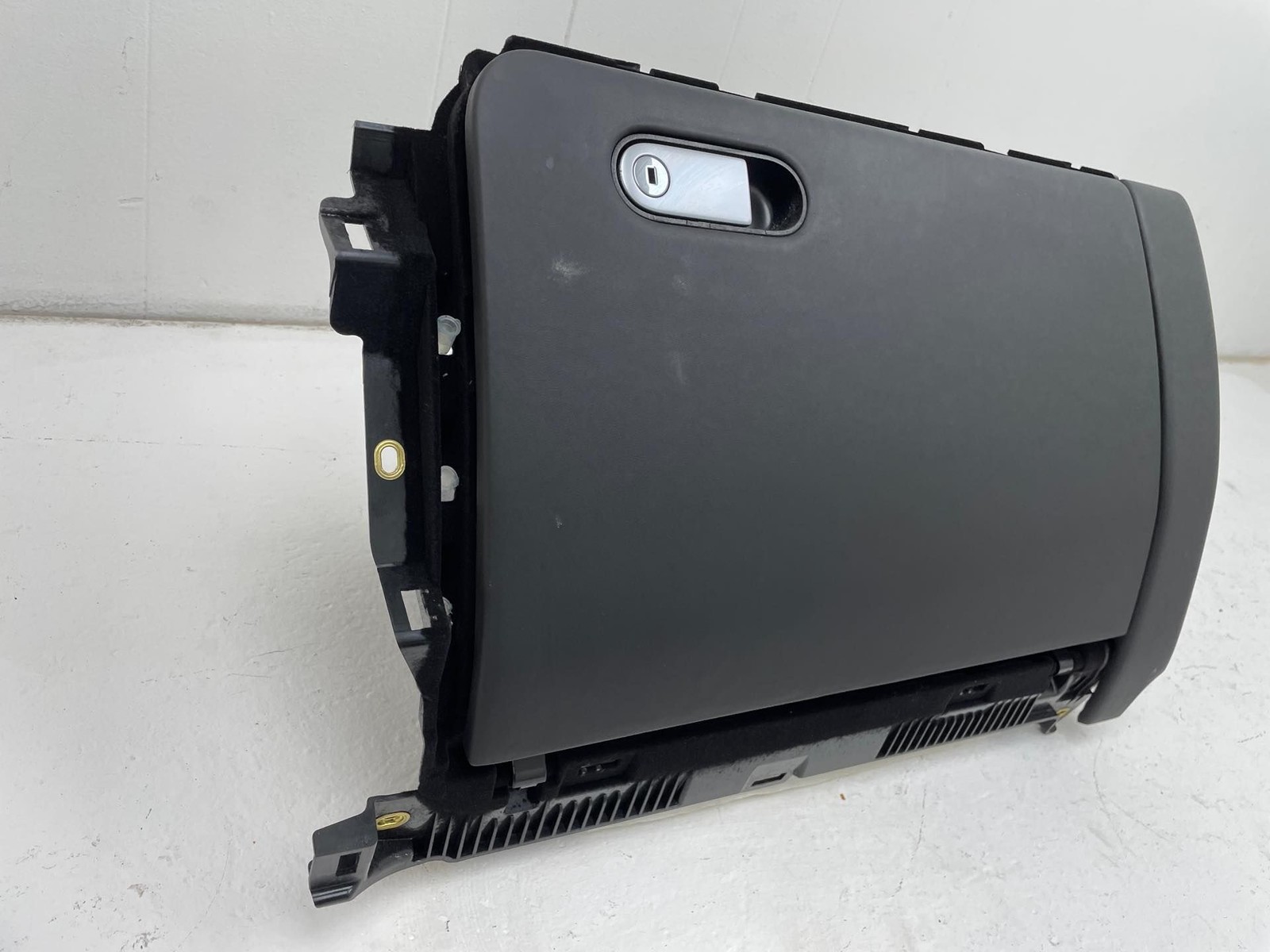 2015-2020 BENTLEY BENTAYGA Glove Box Storage Compartment Assembly Beluga Black