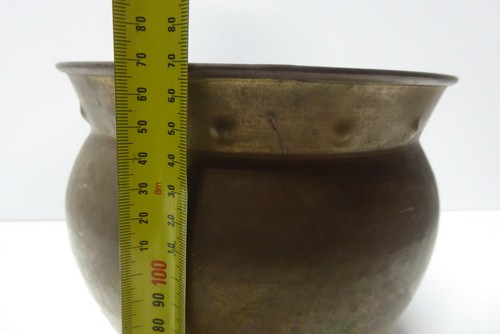 PRESSED BRASS EMBOSSED JARDINEER PLANTER POT URN - Picture 7 of 8