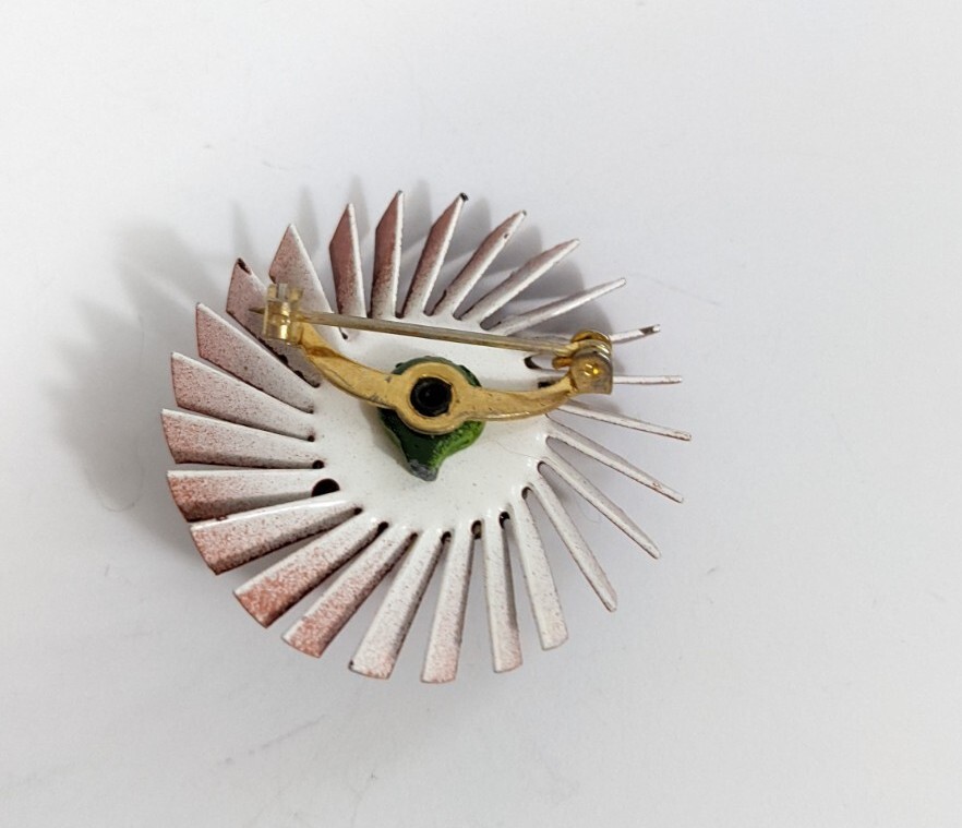 Dandy lion Head Flower Brooch - Dandelion novelty pun Vintage Pin View 5