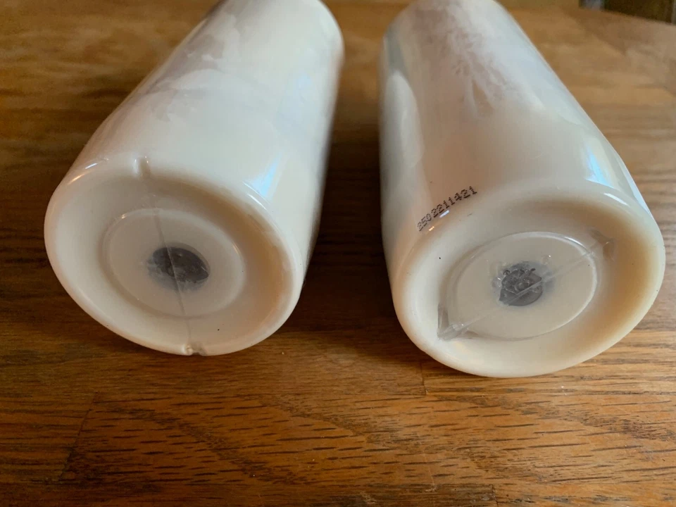 Velas blancas, mecha, pilar en carcasa ignífuga. Juego de 2 Foto 3 de 3