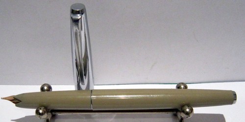 VINTAGE RARE LUXURY FOUNTAIN "AP/0521" PEN WITH GOLD NIB/14K-585-NOS # 68A - Picture 4 of 7