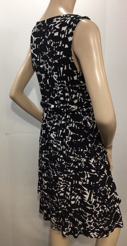 NEW YORK & COMPANY Stretch Black & Off White Abstract Print Dress (Size M) - Picture 8 of 12