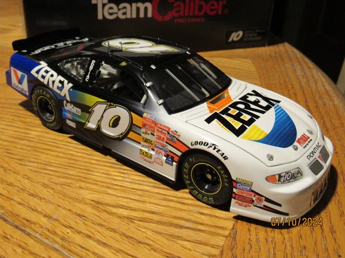 2002 TEAM CALIBER PREFERRED JOHNNY BENSON #10 ZEREX PONTIAC-NEW, 1/24TH, HTF! - Picture 14 of 18