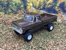 1977 Ford F-250 Lifted 4x4 Truck 1/64 Diecast Custom Greenlight Off Road Pickup