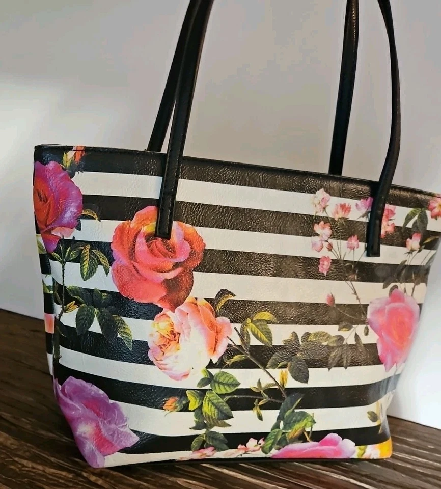 Y2K De colección. BOLSO DE MANO NINE WEST TOTE Lona Recubierta B/N Rayas y Rosas Rosas ¡IMPRESIONANTE! Foto 2 de 4