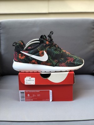 nike roshe run flower