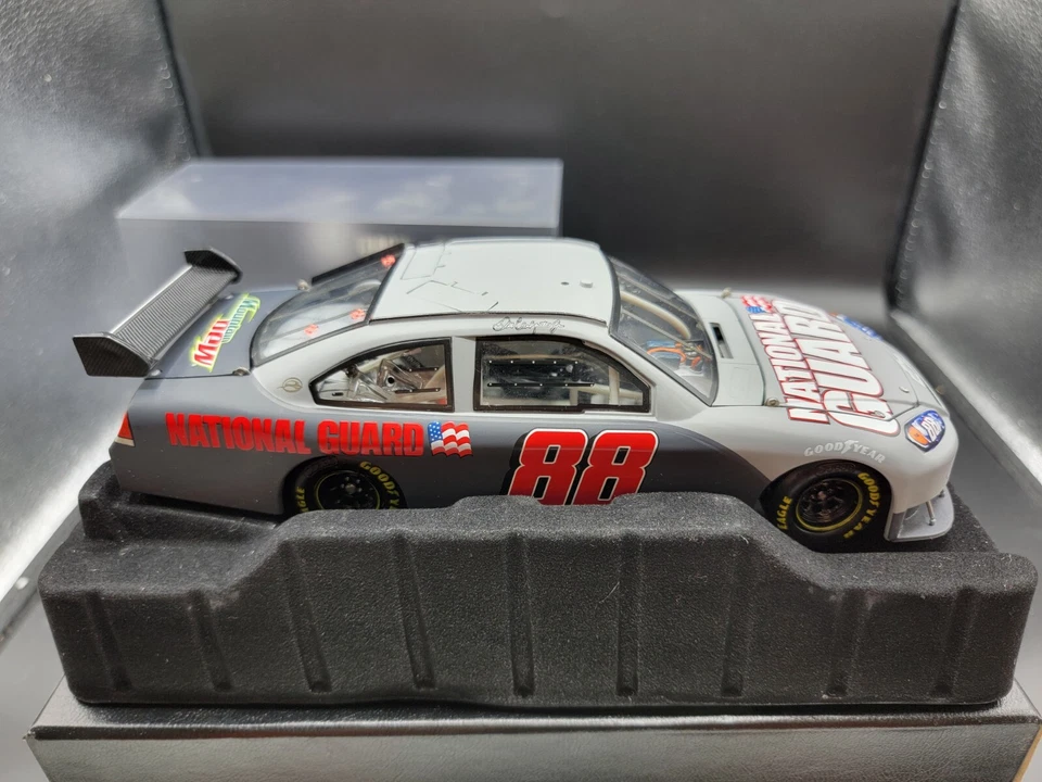 Coche de prueba de la Guardia Nacional Dale Earnhardt Jr. 2008 1/24 Action Elite/708 (WM) Foto 2 de 4