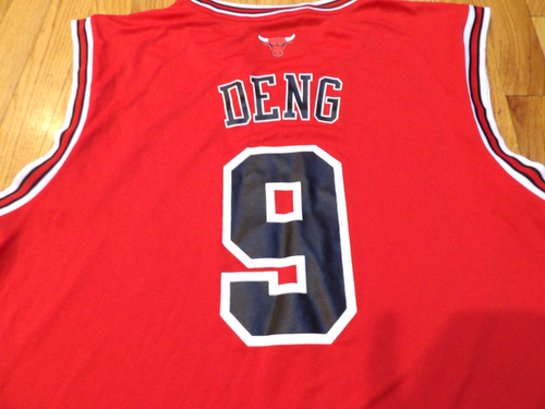 CAMISETA DELANTERA EN BLANCO ROJA NUEVA SIN ETIQUETAS ADIDAS NBA CHICAGO BULLS LUOL DENG TALLA L - Imagen 2 de 3